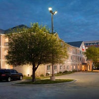 Foto diambil di Fairfield Inn &amp;amp; Suites Dallas Plano oleh Yext Y. pada 5/9/2020