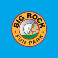รูปภาพถ่ายที่ Big Rock Mini Golf &amp;amp; Fun Park โดย Yext Y. เมื่อ 11/25/2019