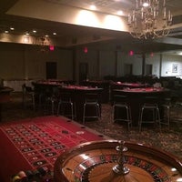 Foto scattata a St. Louis Casino &amp;amp; Poker Rentals da Yext Y. il 8/19/2019