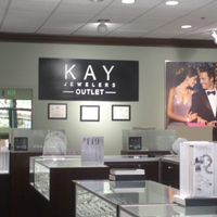 Photo taken at Kay Jewelers by Yext Y. on 10/25/2019