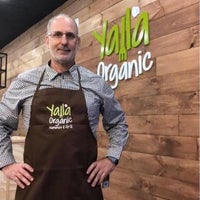 4/23/2018 tarihinde Yext Y.ziyaretçi tarafından Yalla Organic Hummus &amp;amp; Grill'de çekilen fotoğraf