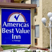 Foto scattata a Americas Best Value Inn Mountain View da Yext Y. il 11/26/2017