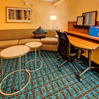 Foto diambil di Fairfield Inn &amp;amp; Suites Orlando Near Universal Orlando Resort oleh Yext Y. pada 5/2/2020