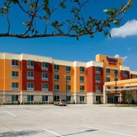 Foto scattata a Fairfield Inn &amp;amp; Suites by Marriott Dallas Plano The Colony da Yext Y. il 5/15/2020