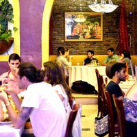 Foto tomada en Lovash Indian Restaurant &amp; Bar  por Yext Y. el 1/9/2017