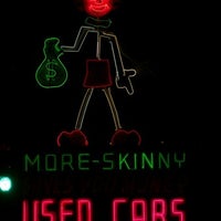 Foto tirada no(a) More-Skinny Used Cars por Yext Y. em 1/11/2017
