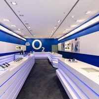 Photo taken at o2 Shop Berlin by Yext Y. on 5/23/2018