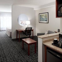 Foto tirada no(a) Fairfield Inn &amp;amp; Suites by Marriott Montreal Airport por Yext Y. em 1/13/2020