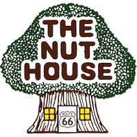 รูปภาพถ่ายที่ The Nut House โดย Yext Y. เมื่อ 11/5/2018