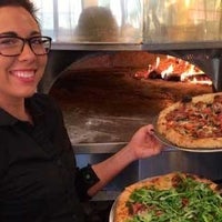 7/19/2016에 Yext Y.님이 Elemental Pizza in Tacoma에서 찍은 사진