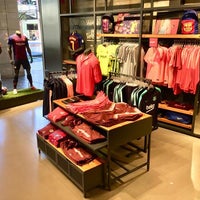 Nike Store La Maquinista - Sant Andreu - Barcelona, Cataluña