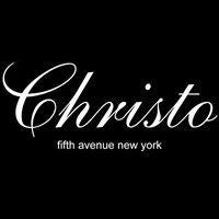 Foto tirada no(a) Christo Fifth Avenue - Curly Hair Salon NYC por Yext Y. em 10/3/2019