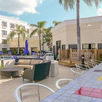 Foto diambil di Holiday Inn Fort Myers Downtown Historic oleh Yext Y. pada 2/28/2020