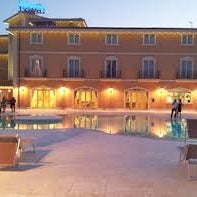 Foto tirada no(a) Hotel Villa Michelangelo por Yext Y. em 9/1/2020