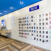 Photo taken at o2 Shop München by Yext Y. on 5/23/2018