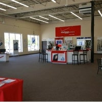 Foto tirada no(a) Verizon Authorized Retailer, TCC por Yext Y. em 2/2/2017