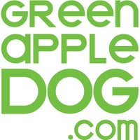 Foto tirada no(a) Green Apple Dog por Yext Y. em 6/2/2017