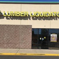 Photo taken at LL Flooring (Lumber Liquidators) by Yext Y. on 9/30/2019