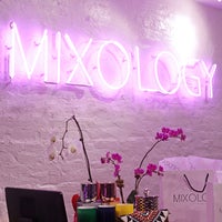 Снимок сделан в Mixology Clothing Co. пользователем Yext Y. 1/10/2017