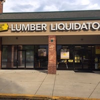 Photo taken at LL Flooring (Lumber Liquidators) by Yext Y. on 8/8/2019