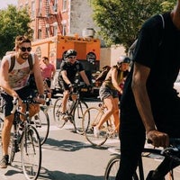 Das Foto wurde bei Get Up and Ride Bike Tours of NYC von Yext Y. am 3/28/2018 aufgenommen