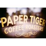Foto tirada no(a) Paper Tiger Coffee Roasters por Yext Y. em 5/4/2017