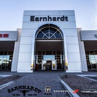 4/6/2017에 Yext Y.님이 Earnhardt Chrysler Jeep Dodge Ram에서 찍은 사진