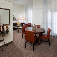 รูปภาพถ่ายที่ Residence Inn by Marriott Fort Worth Cultural District โดย Yext Y. เมื่อ 5/12/2020