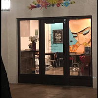 รูปภาพถ่ายที่ El Charro Hipster Bar &amp;amp; Cafe โดย Yext Y. เมื่อ 8/12/2018