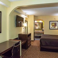 Foto diambil di Rodeway Inn &amp;amp; Suites oleh Yext Y. pada 1/20/2020