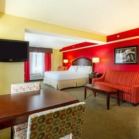 รูปภาพถ่ายที่ Holiday Inn Express &amp; Suites Williamsburg โดย Yext Y. เมื่อ 3/7/2020
