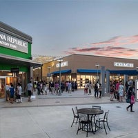 nike store toronto premium outlet