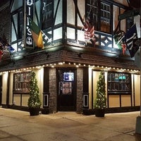 Foto tirada no(a) Bridies Bar &amp; Grill (Killarney&#39;s Cottage) por Yext Y. em 6/2/2018