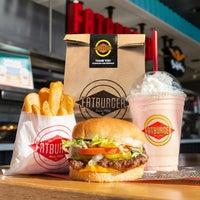 Photo taken at Fatburger by Yext Y. on 5/22/2020