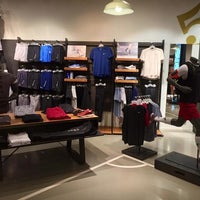 nike la illa diagonal