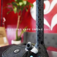 Снимок сделан в ILLUSIONS VAPE SMOKE SHOP пользователем Yext Y. 9/27/2020