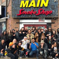 Foto tomada en Main Smoke Shop KC  por Yext Y. el 4/8/2020