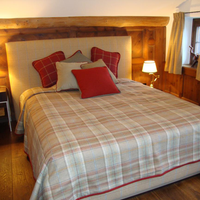 Das Foto wurde bei Baumann Innendekorationen von Yext Y. am 7/14/2020 aufgenommen