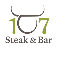 Foto tomada en 107 Steak &amp;amp; Bar  por Yext Y. el 1/24/2018