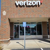 Снимок сделан в Verizon Authorized Retailer – TCC пользователем Yext Y. 10/1/2020