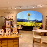 Photo taken at L&amp;#39;Occitane en Provence by Yext Y. on 2/27/2020