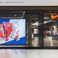 nike store the loop