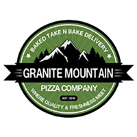 รูปภาพถ่ายที่ Granite Mountain Pizza โดย Yext Y. เมื่อ 2/8/2017