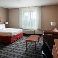 Photo prise au TownePlace Suites by Marriott Chicago Lombard par Yext Y. le5/5/2020
