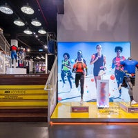 Nike Store Serrano - Sporting Goods Shop in Madrid