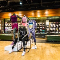 Nike Store - Shepherd's Bush - 4 tips 645 visitantes