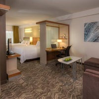 Foto scattata a SpringHill Suites by Marriott Anchorage University Lake da Yext Y. il 5/6/2020