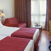 รูปภาพถ่ายที่ Holiday Inn Cagliari โดย Yext Y. เมื่อ 2/28/2020