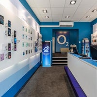 Photo taken at o2 Partner Shop Berlin 22 by Yext Y. on 5/23/2018