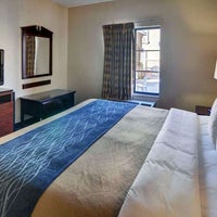 รูปภาพถ่ายที่ Comfort Inn &amp;amp; Suites โดย Yext Y. เมื่อ 9/23/2020